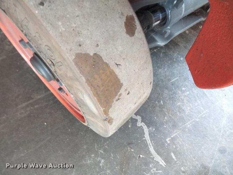 image for item K3716 Linde H18 forklift