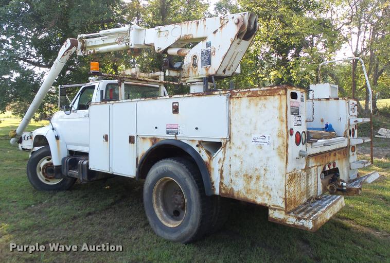 image for item K5688 1999 Ford F800 bucket truck