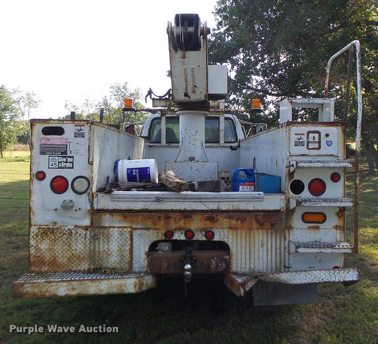 image for item K5688 1999 Ford F800 bucket truck