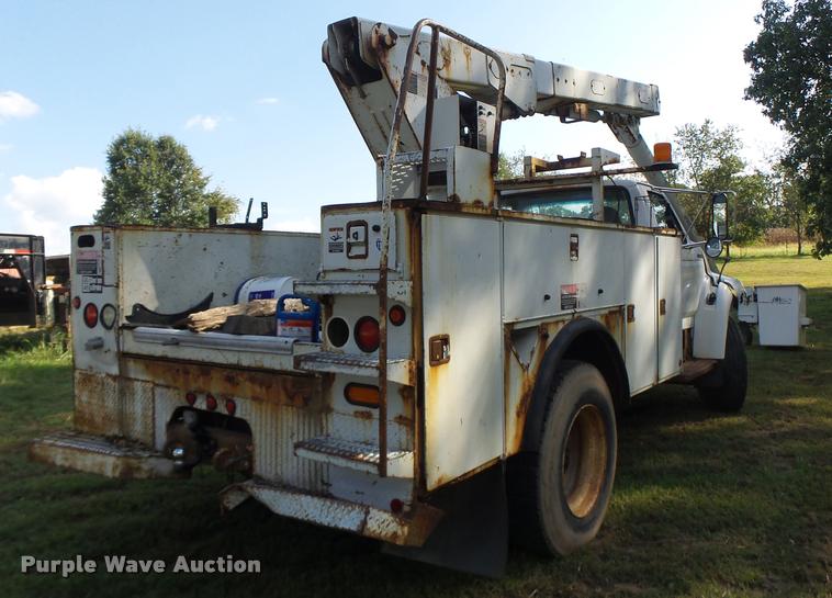 image for item K5688 1999 Ford F800 bucket truck
