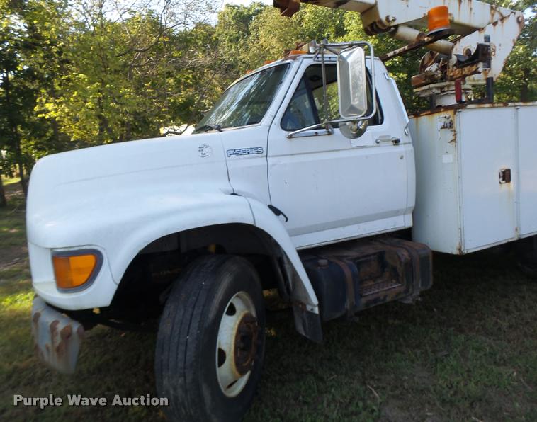 image for item K5688 1999 Ford F800 bucket truck