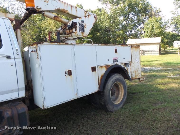 image for item K5688 1999 Ford F800 bucket truck