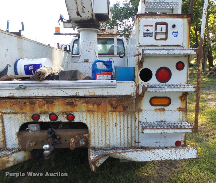 image for item K5688 1999 Ford F800 bucket truck