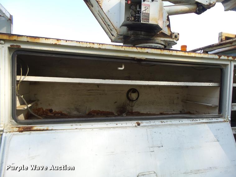 image for item K5688 1999 Ford F800 bucket truck