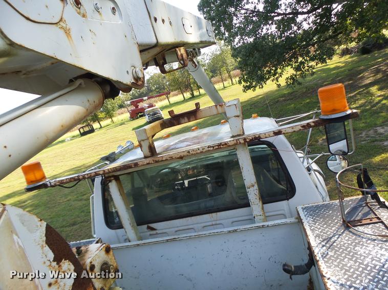 image for item K5688 1999 Ford F800 bucket truck