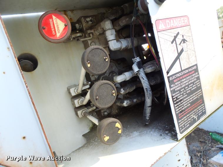 image for item K5688 1999 Ford F800 bucket truck