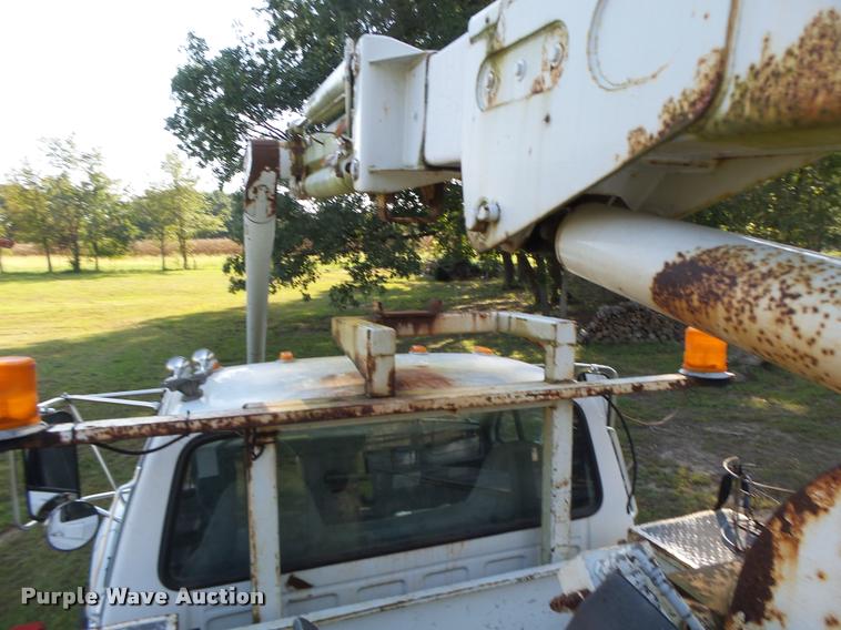image for item K5688 1999 Ford F800 bucket truck