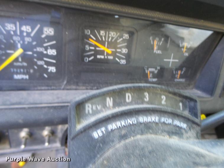 image for item K5688 1999 Ford F800 bucket truck