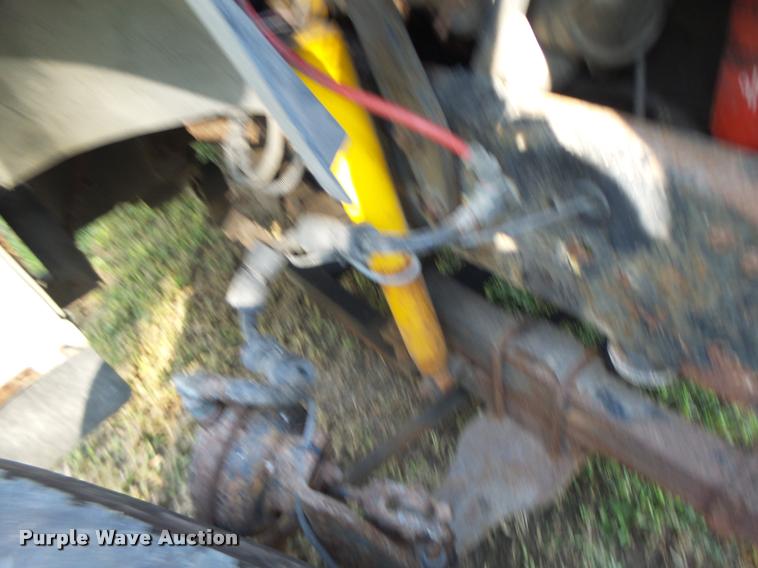 image for item K5688 1999 Ford F800 bucket truck