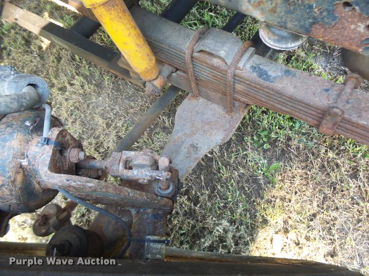 image for item K5688 1999 Ford F800 bucket truck