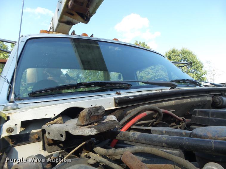 image for item K5688 1999 Ford F800 bucket truck