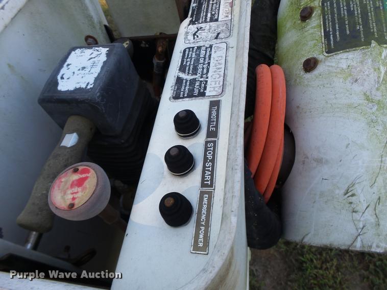 image for item K5688 1999 Ford F800 bucket truck