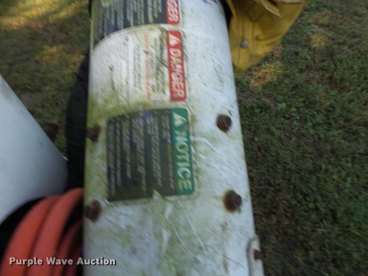 image for item K5688 1999 Ford F800 bucket truck