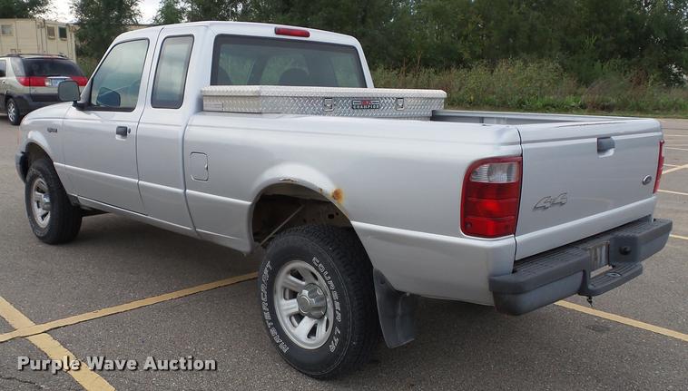 image for item K8208 2003 Ford Ranger SuperCab pickup truck