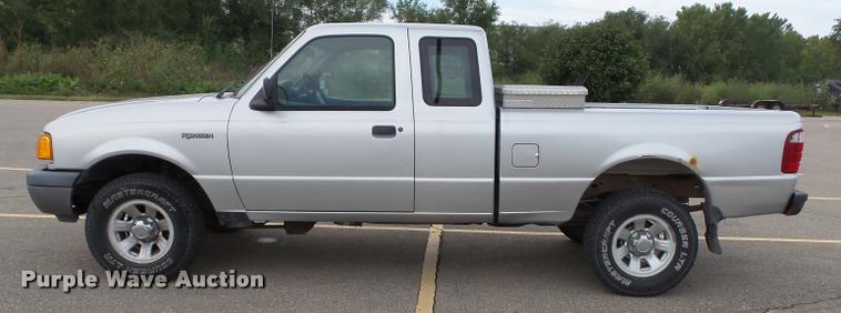 image for item K8208 2003 Ford Ranger SuperCab pickup truck