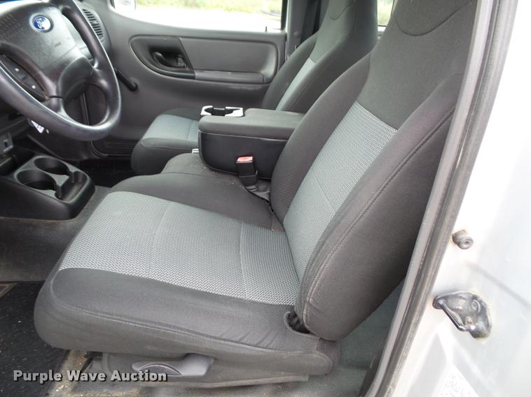 image for item K8208 2003 Ford Ranger SuperCab pickup truck