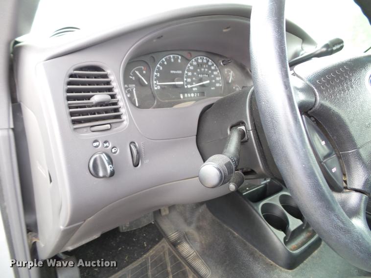 image for item K8208 2003 Ford Ranger SuperCab pickup truck