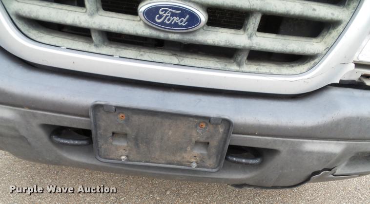 image for item K8208 2003 Ford Ranger SuperCab pickup truck