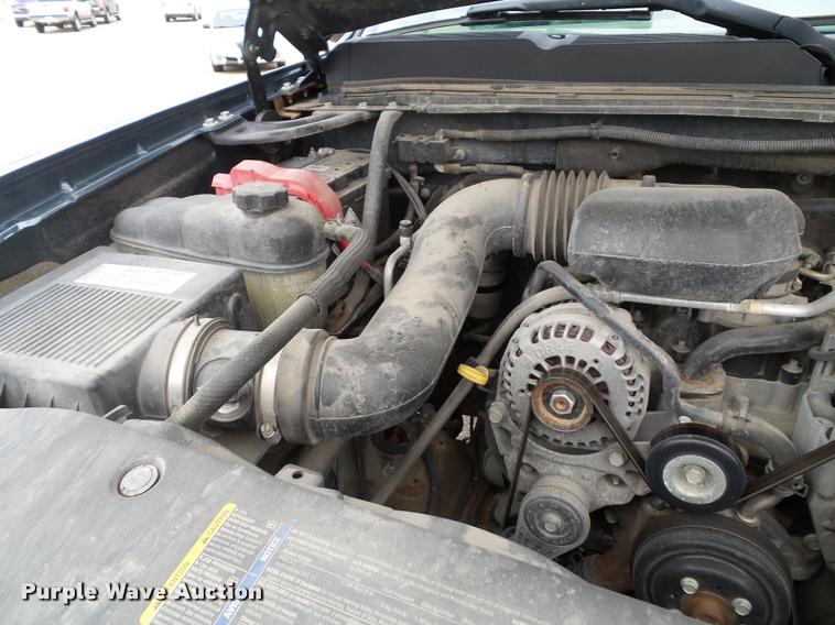 image for item K8223 2008 Chevrolet Silverado 1500 pickup truck