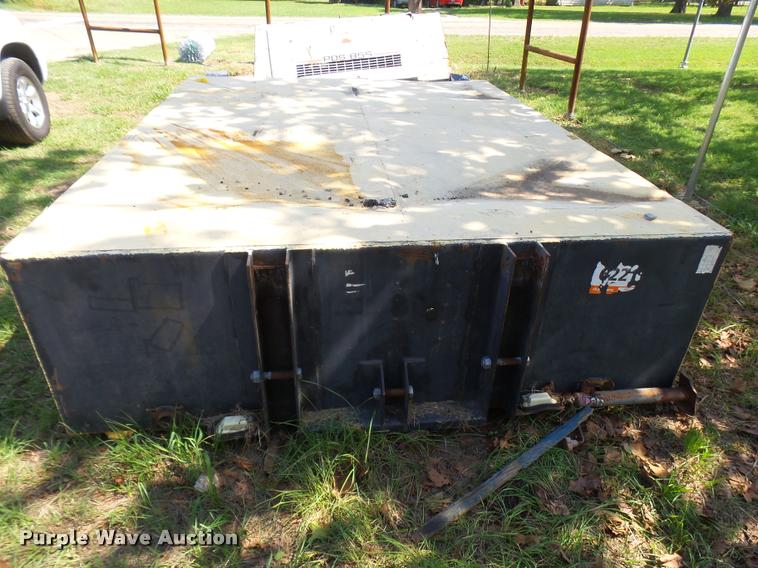 image for item L1589 U-Mad 100K crash attenuator