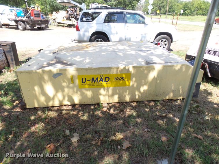 image for item L1589 U-Mad 100K crash attenuator