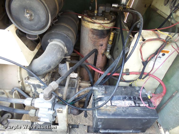 image for item L1590 1995 Ingersoll Rand D185WJD air compressor