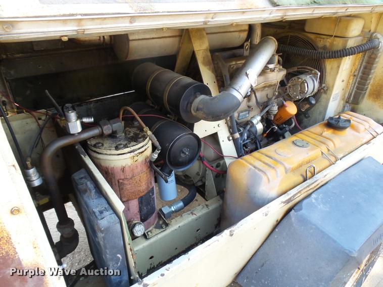 image for item L1590 1995 Ingersoll Rand D185WJD air compressor