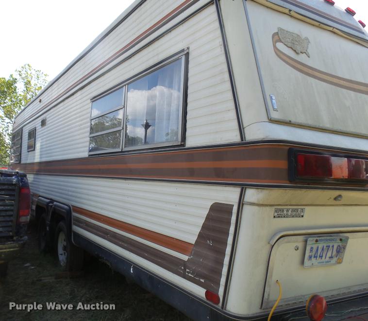 image for item L1592 Holiday Rambler Ramolette camper