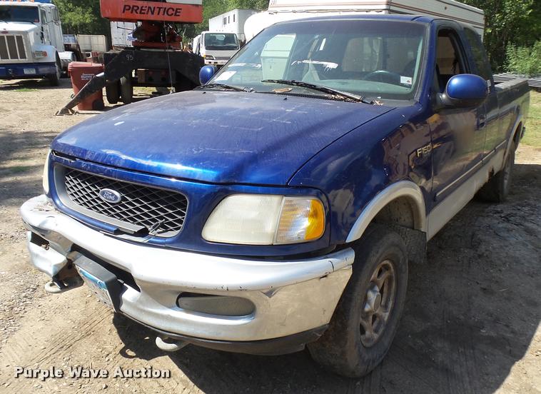 image for item L1593 1997 Ford F150 XLT SuperCab pickup truck