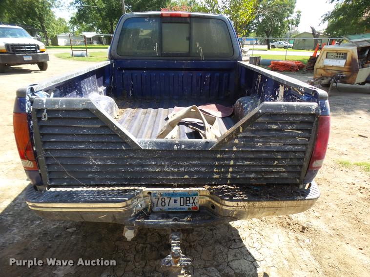 image for item L1593 1997 Ford F150 XLT SuperCab pickup truck