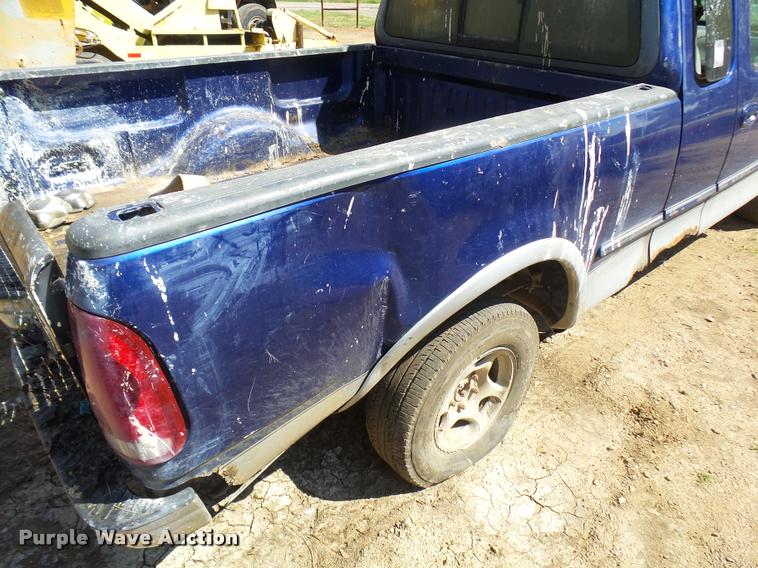 image for item L1593 1997 Ford F150 XLT SuperCab pickup truck