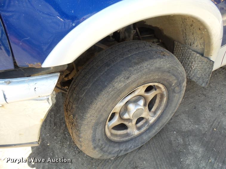 image for item L1593 1997 Ford F150 XLT SuperCab pickup truck