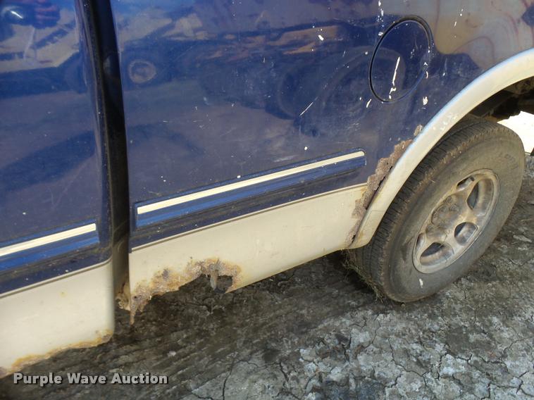 image for item L1593 1997 Ford F150 XLT SuperCab pickup truck