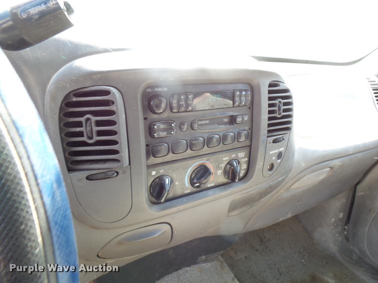 image for item L1593 1997 Ford F150 XLT SuperCab pickup truck