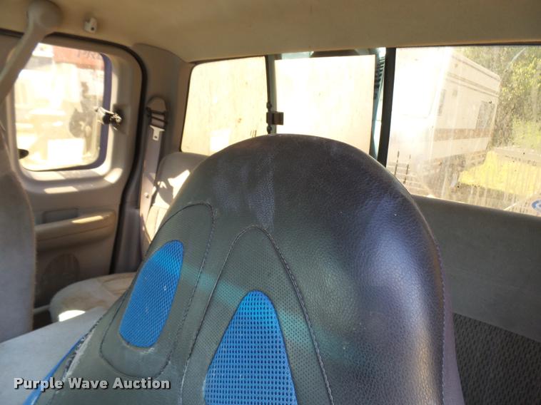 image for item L1593 1997 Ford F150 XLT SuperCab pickup truck