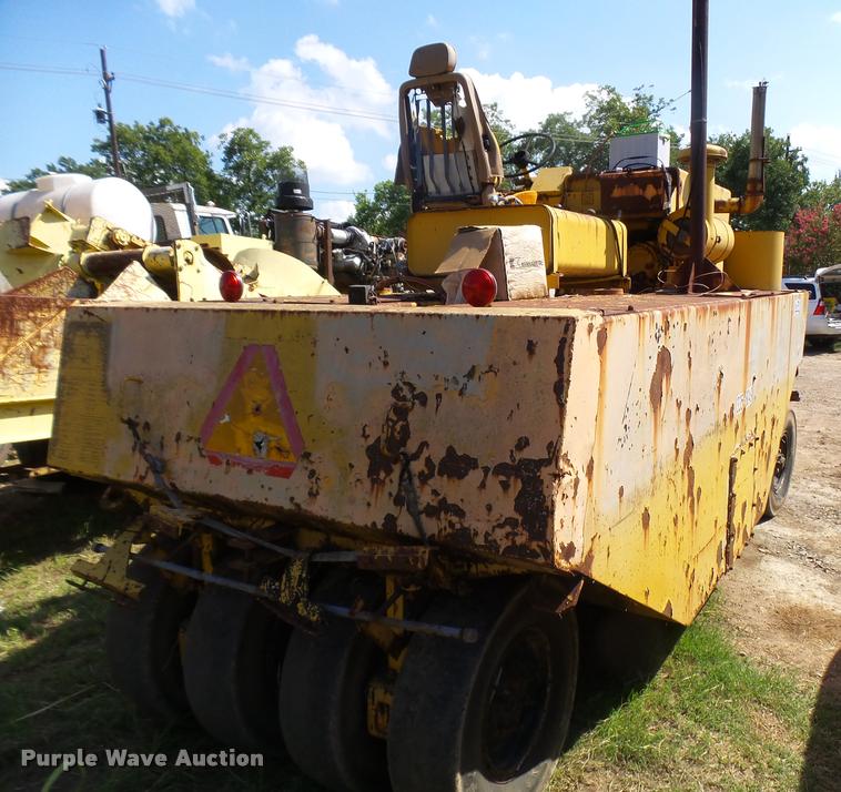 image for item L1594 Bros SP3000 pneumatic roller