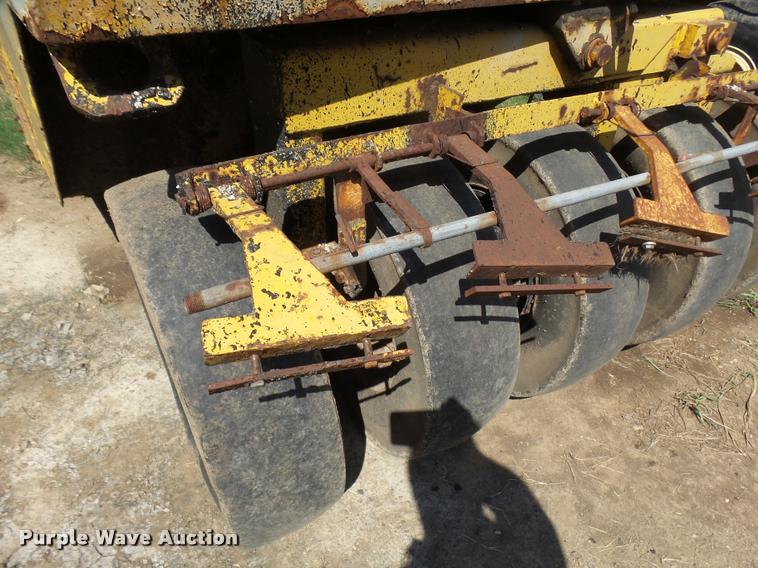 image for item L1594 Bros SP3000 pneumatic roller