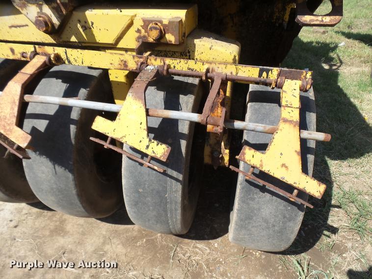 image for item L1594 Bros SP3000 pneumatic roller