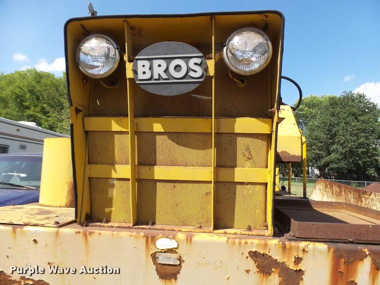 image for item L1594 Bros SP3000 pneumatic roller