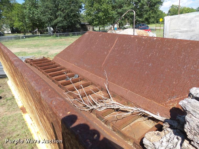 image for item L1595 1980 Trelan wood grinder