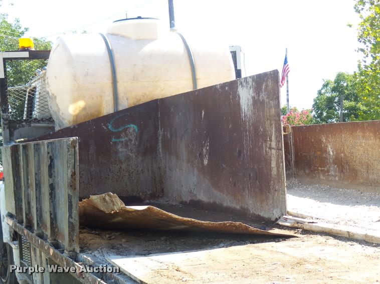 image for item L1596 1990 Ford L8000 flatbed truck