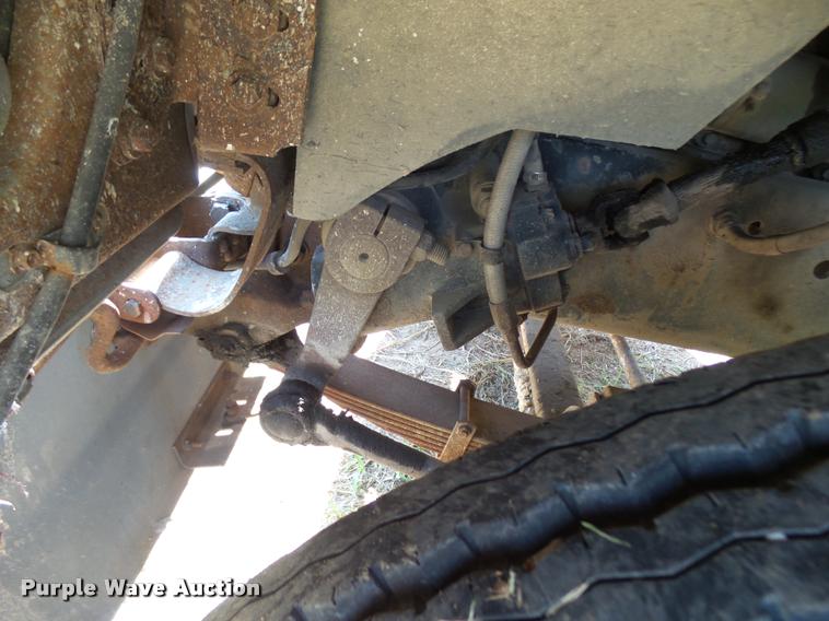 image for item L1596 1990 Ford L8000 flatbed truck