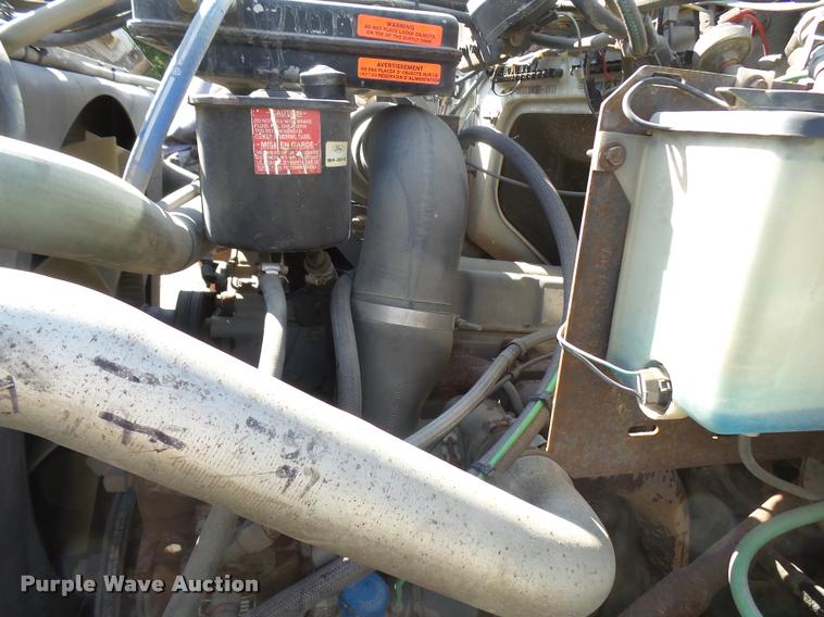 image for item L1596 1990 Ford L8000 flatbed truck