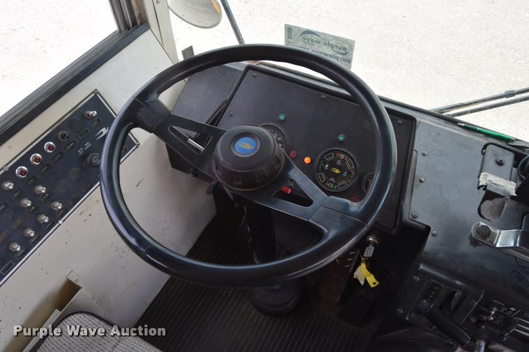 image for item L2598 1992 Blue Bird TC2000 school bus