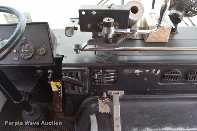 image for item L2598 1992 Blue Bird TC2000 school bus