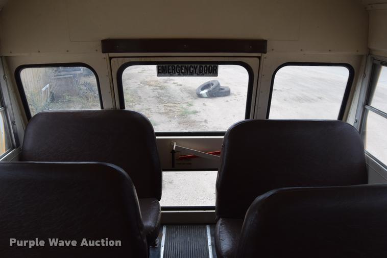 image for item L2598 1992 Blue Bird TC2000 school bus