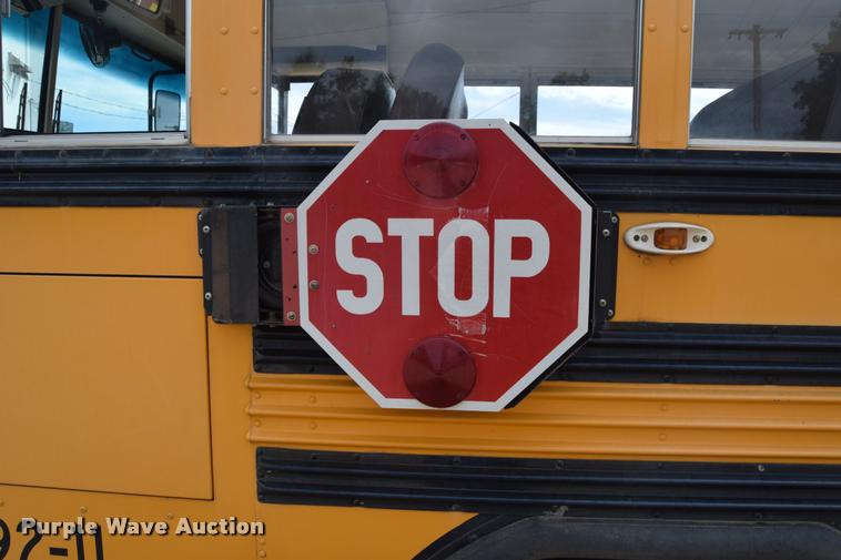 image for item L2598 1992 Blue Bird TC2000 school bus