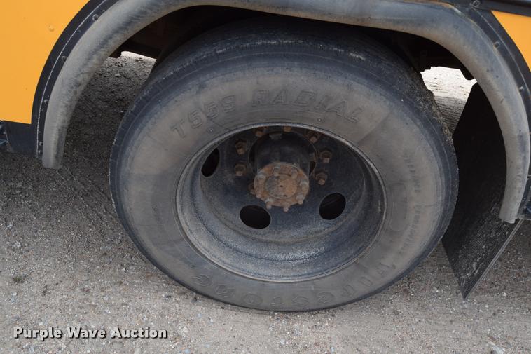 image for item L2598 1992 Blue Bird TC2000 school bus