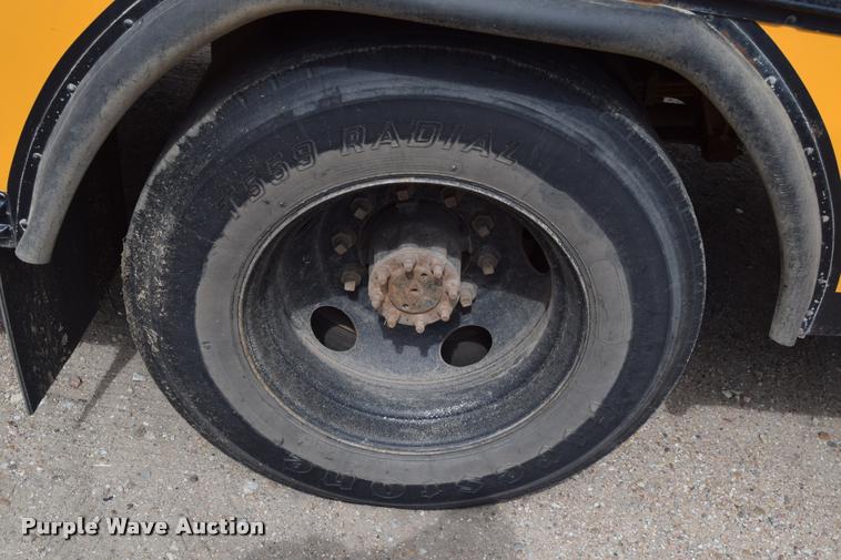 image for item L2598 1992 Blue Bird TC2000 school bus