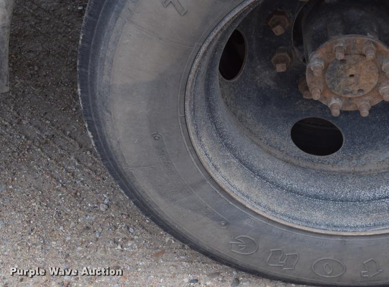 image for item L2598 1992 Blue Bird TC2000 school bus